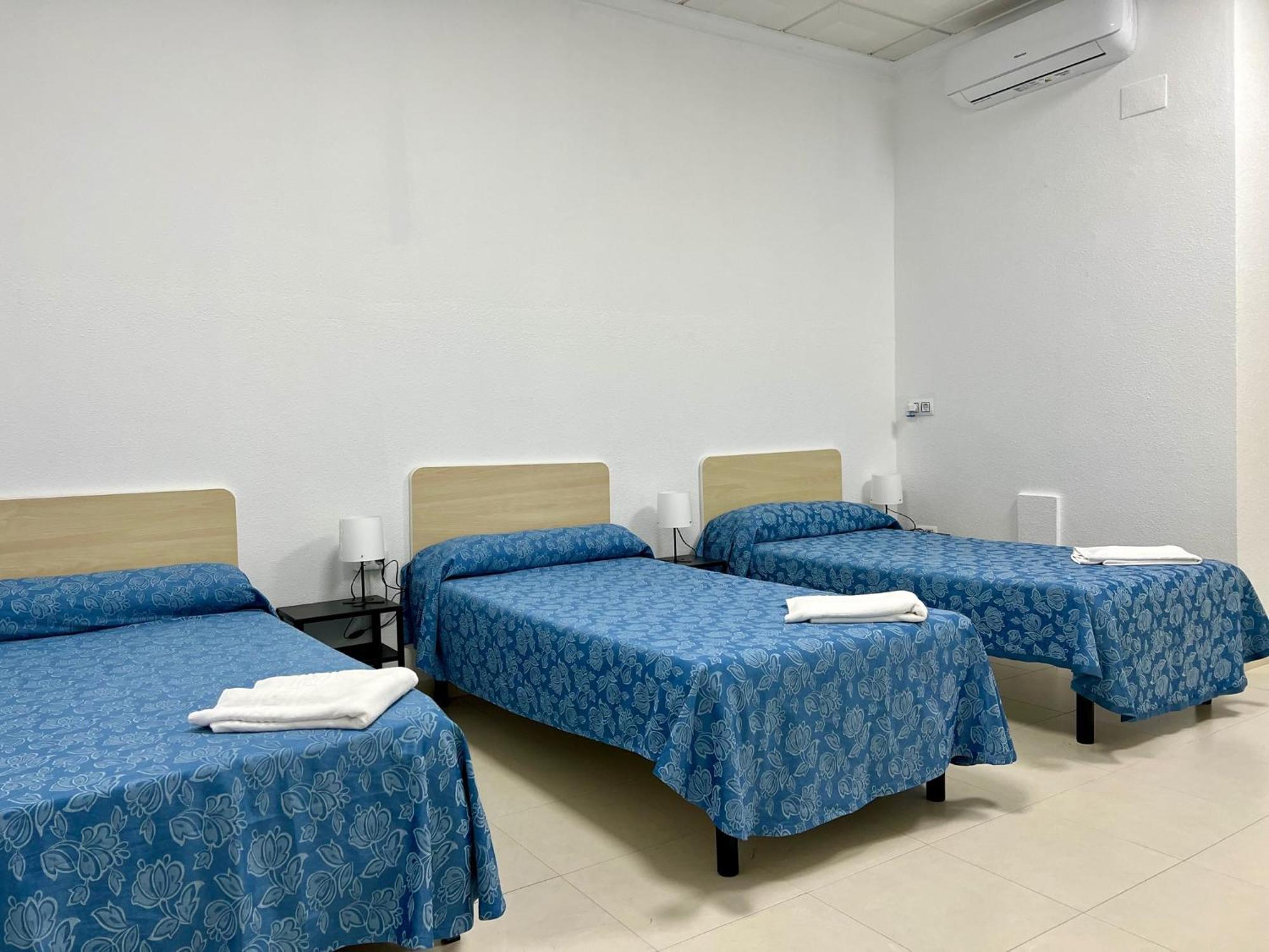Hostal Kaizen La Nucia Bagian luar foto