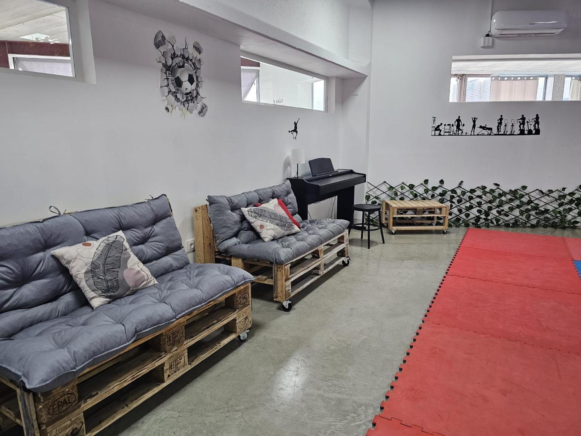Hostal Kaizen La Nucia Bagian luar foto
