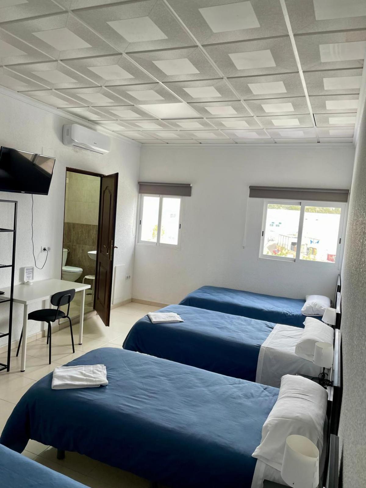 Hostal Kaizen La Nucia Bagian luar foto