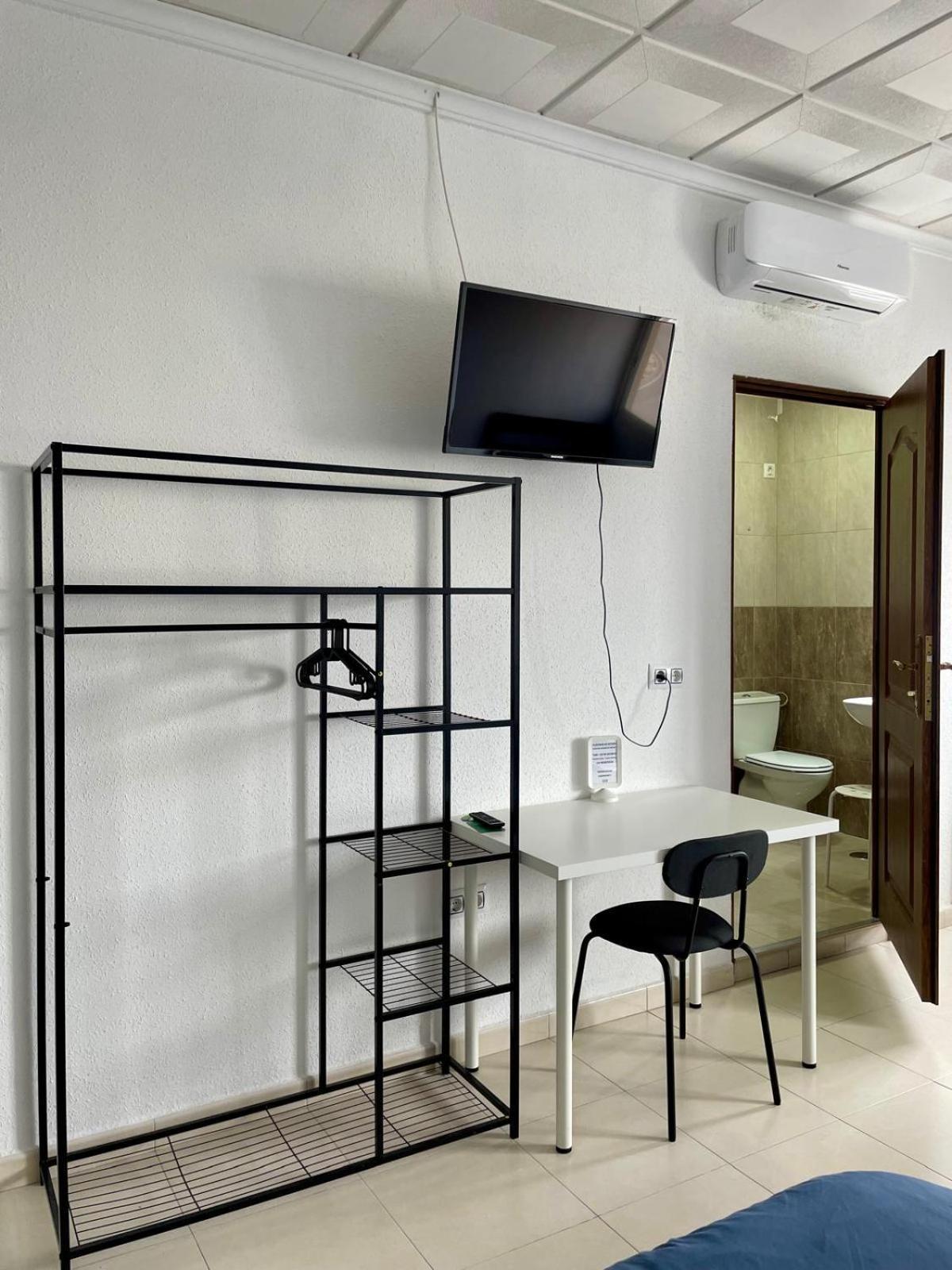 Hostal Kaizen La Nucia Bagian luar foto