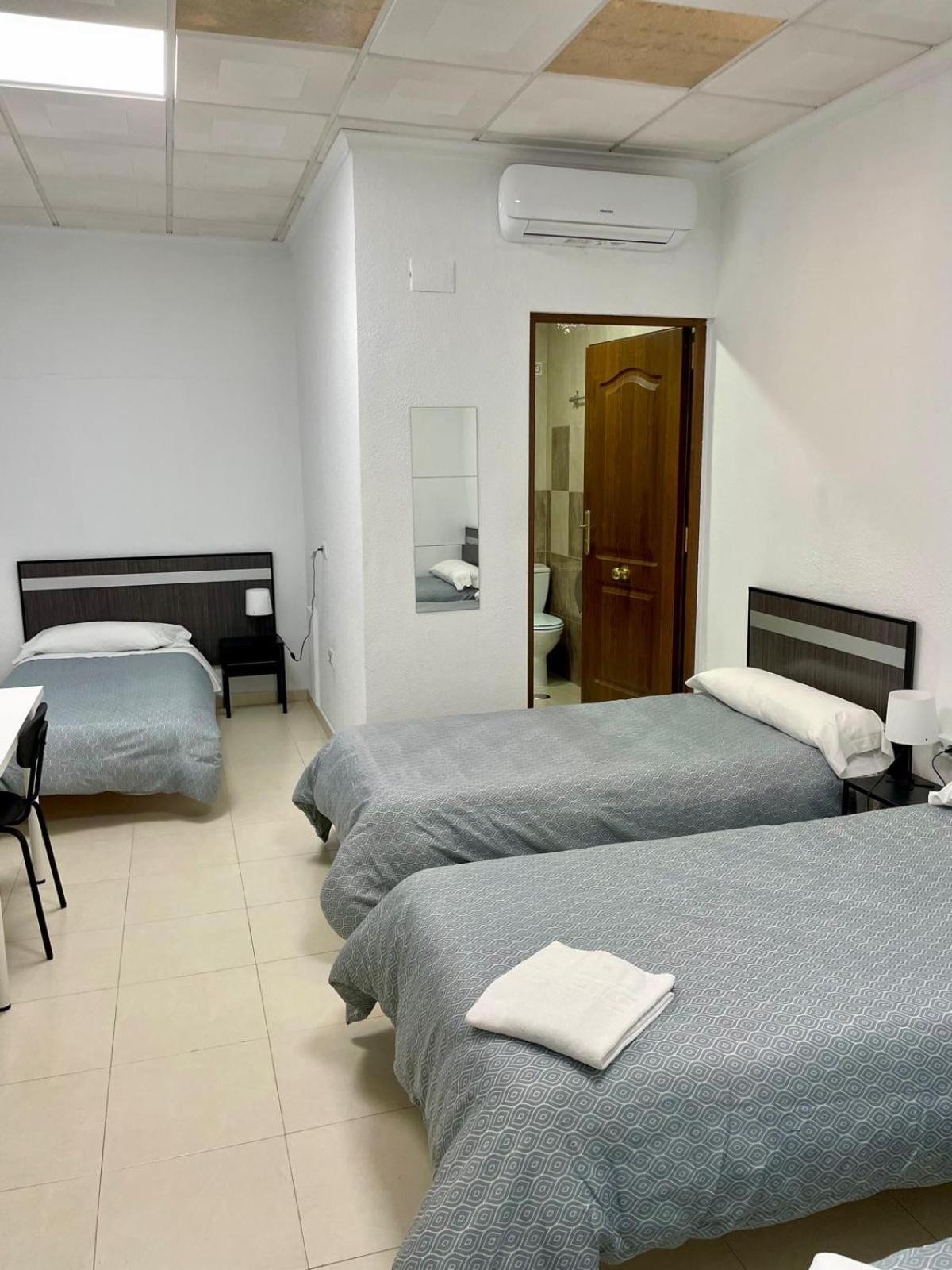 Hostal Kaizen La Nucia Bagian luar foto